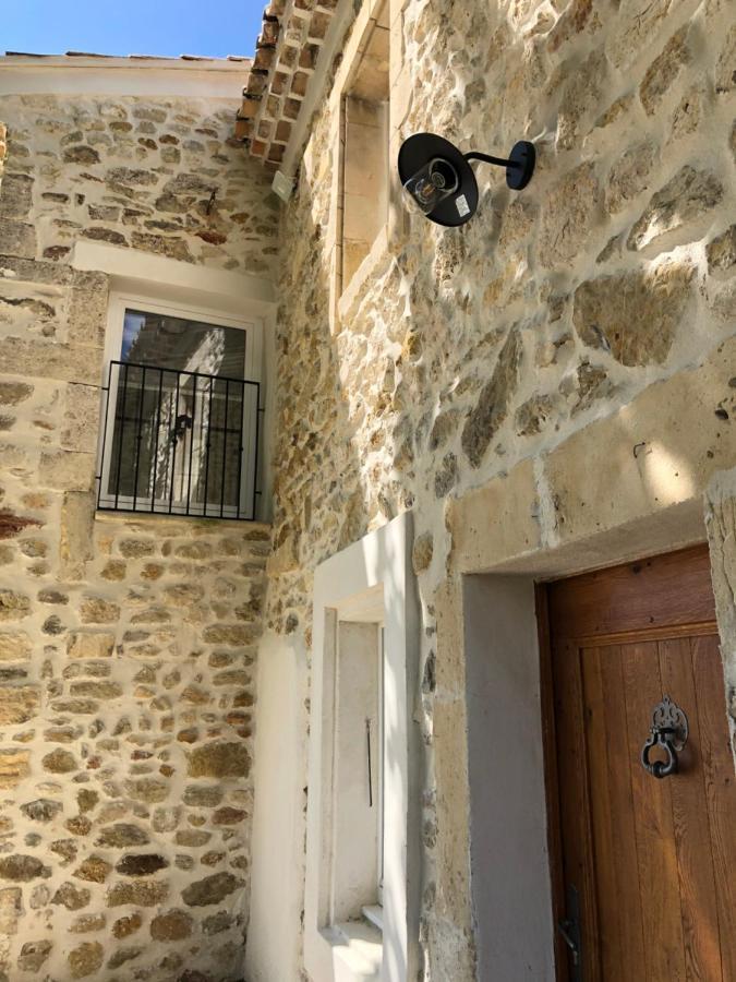 La Petite Plaine Hotel Clansayes Exterior photo